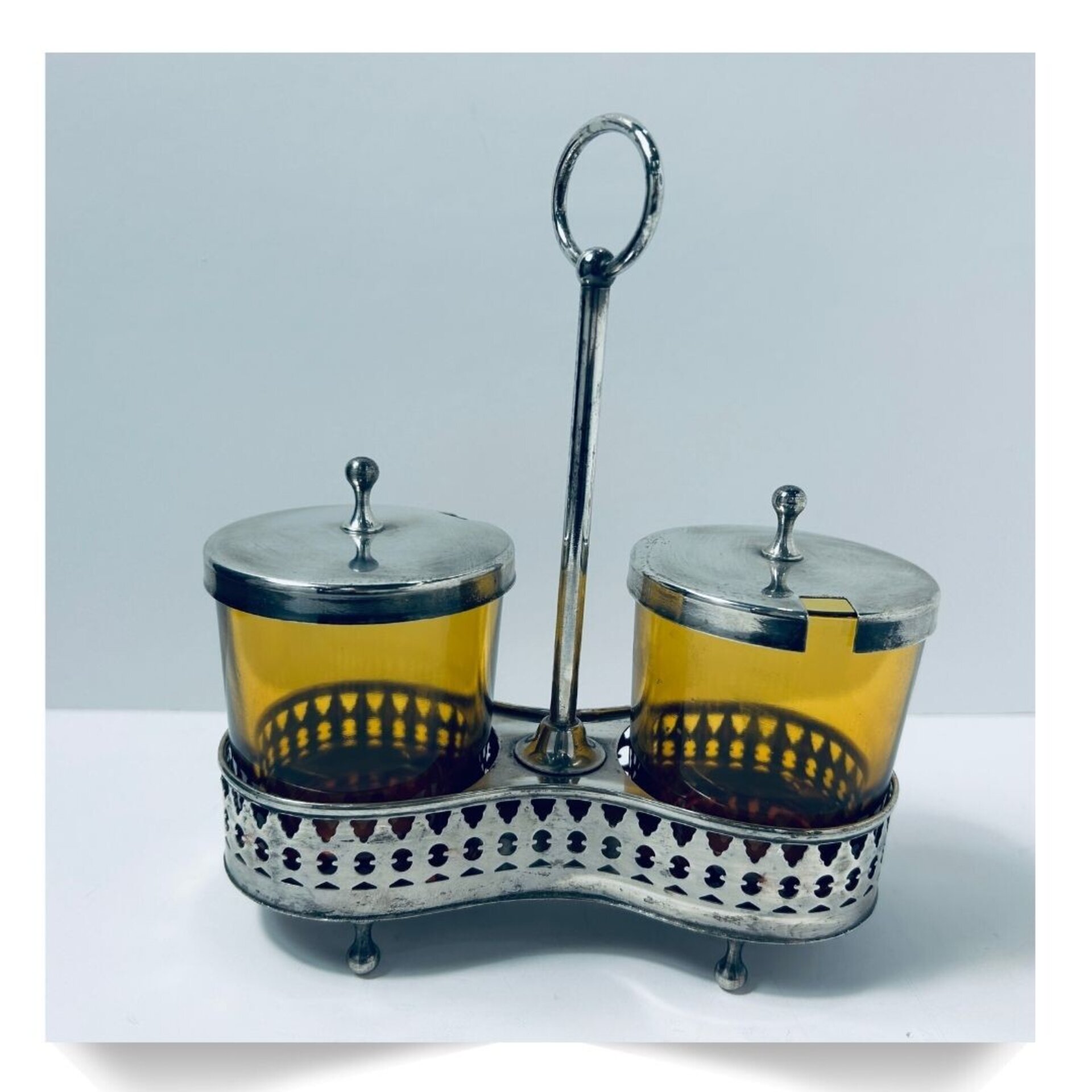 Precioso dispensador con soporte metálico con dos vasos - 8