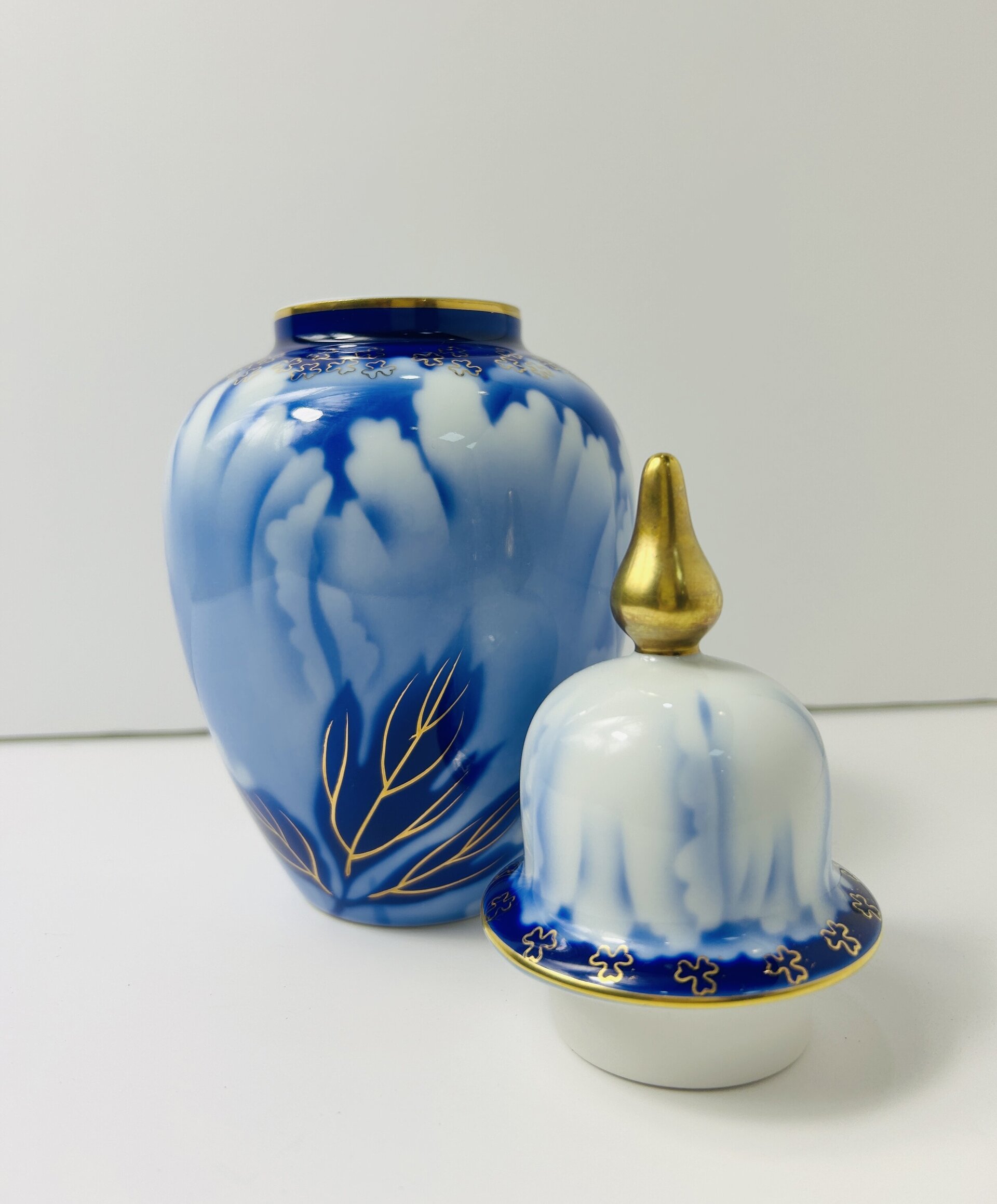 Antiguo Pequeño tarro de porcelana Fukagawa - 1