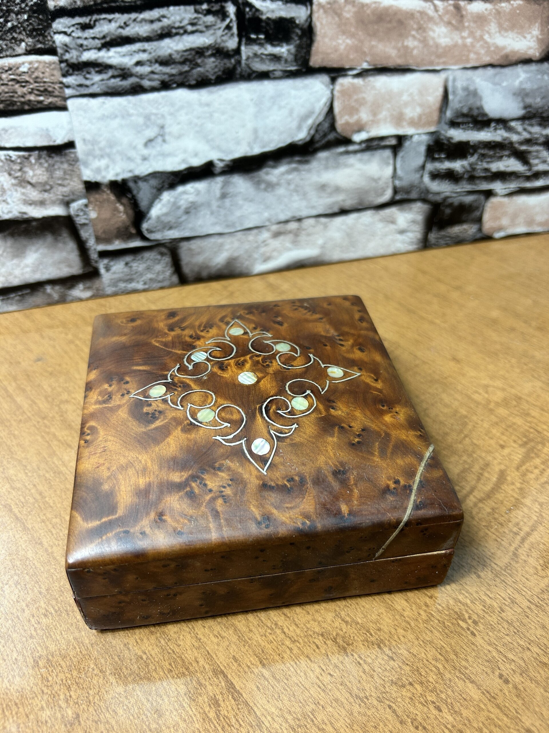Caja de madera de raiz y nacar - 5