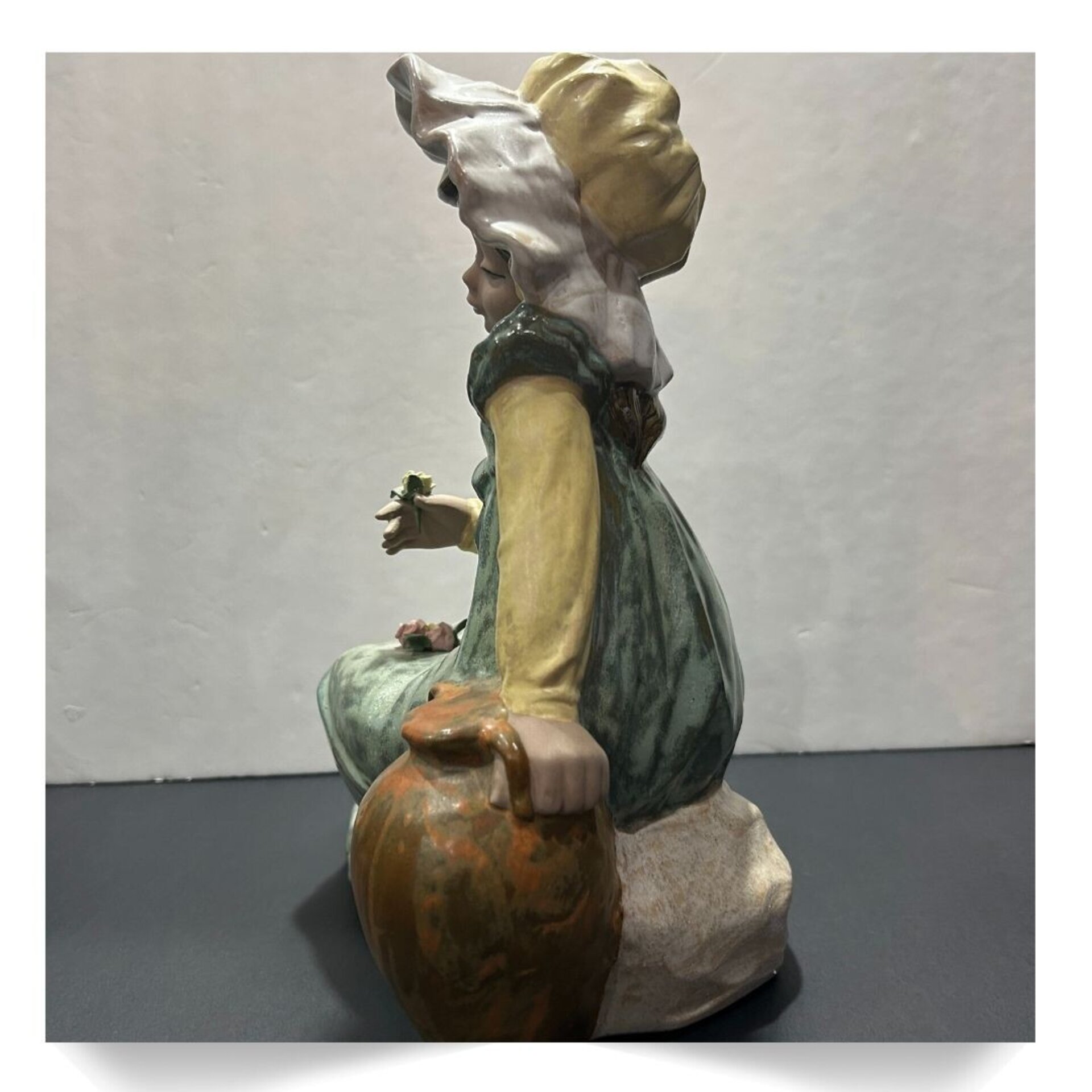 Figura de porcelana de la marca Tengra - 6