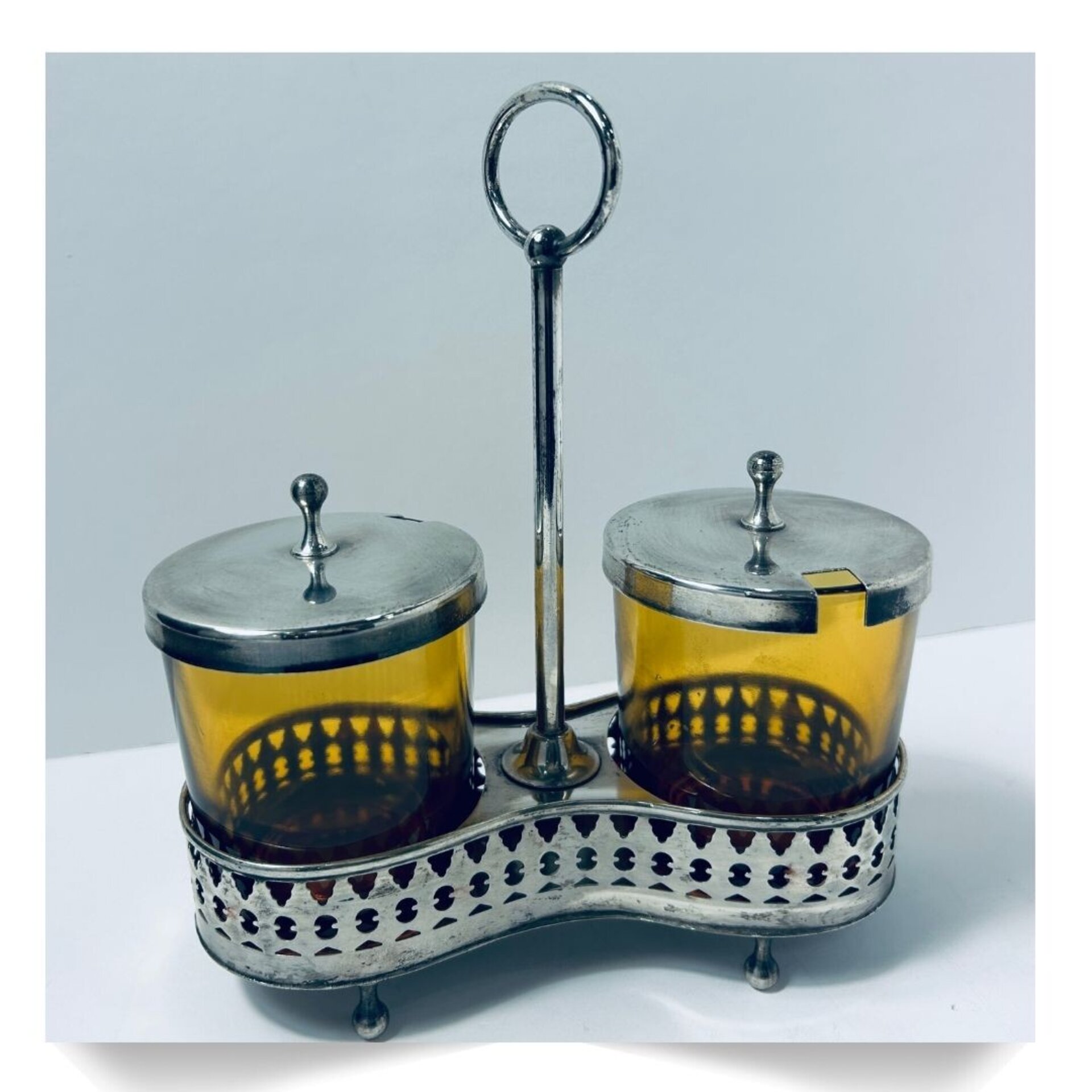 Precioso dispensador con soporte metálico con dos vasos - 2