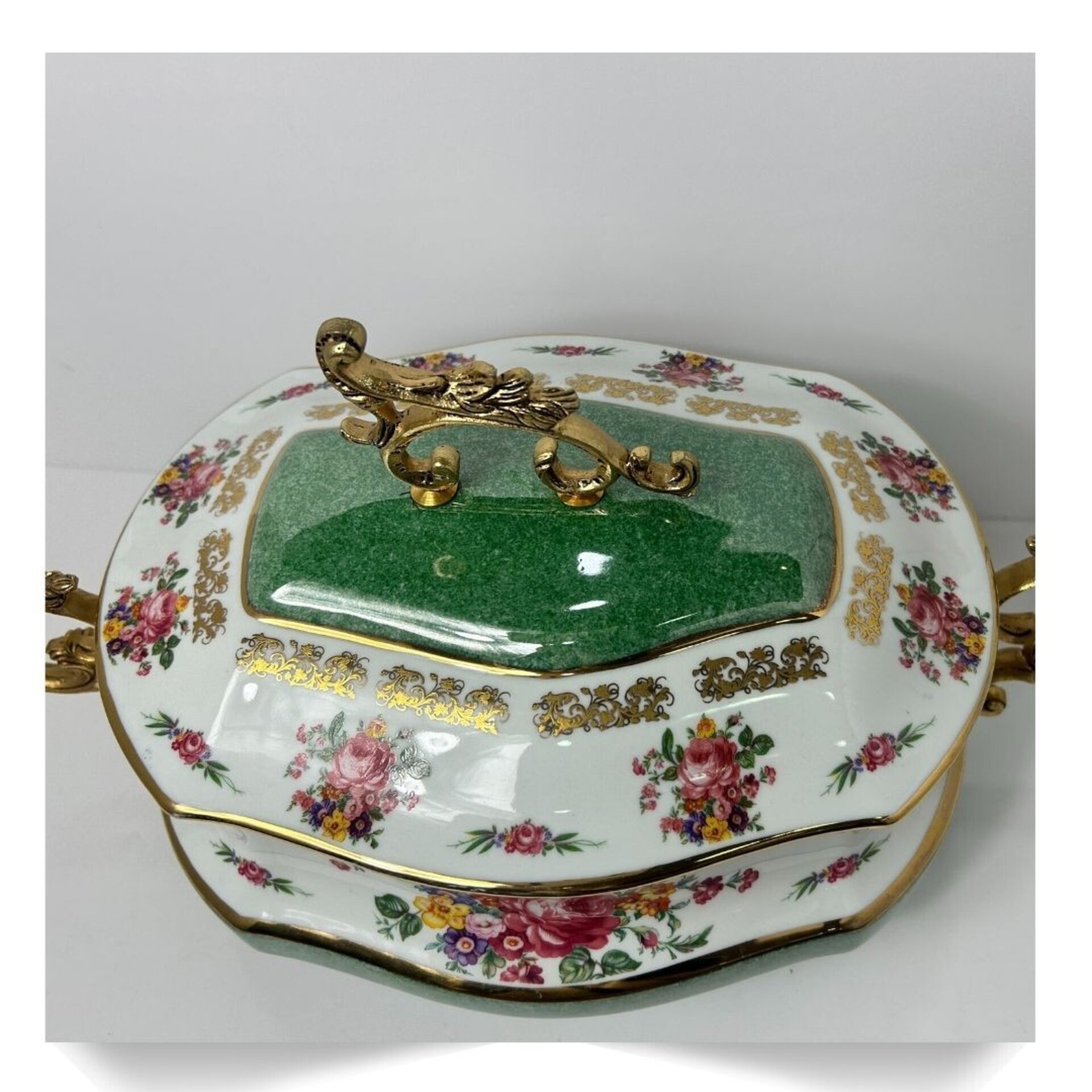 Bonita y rara sopera grande de porcelana y bronce - 8