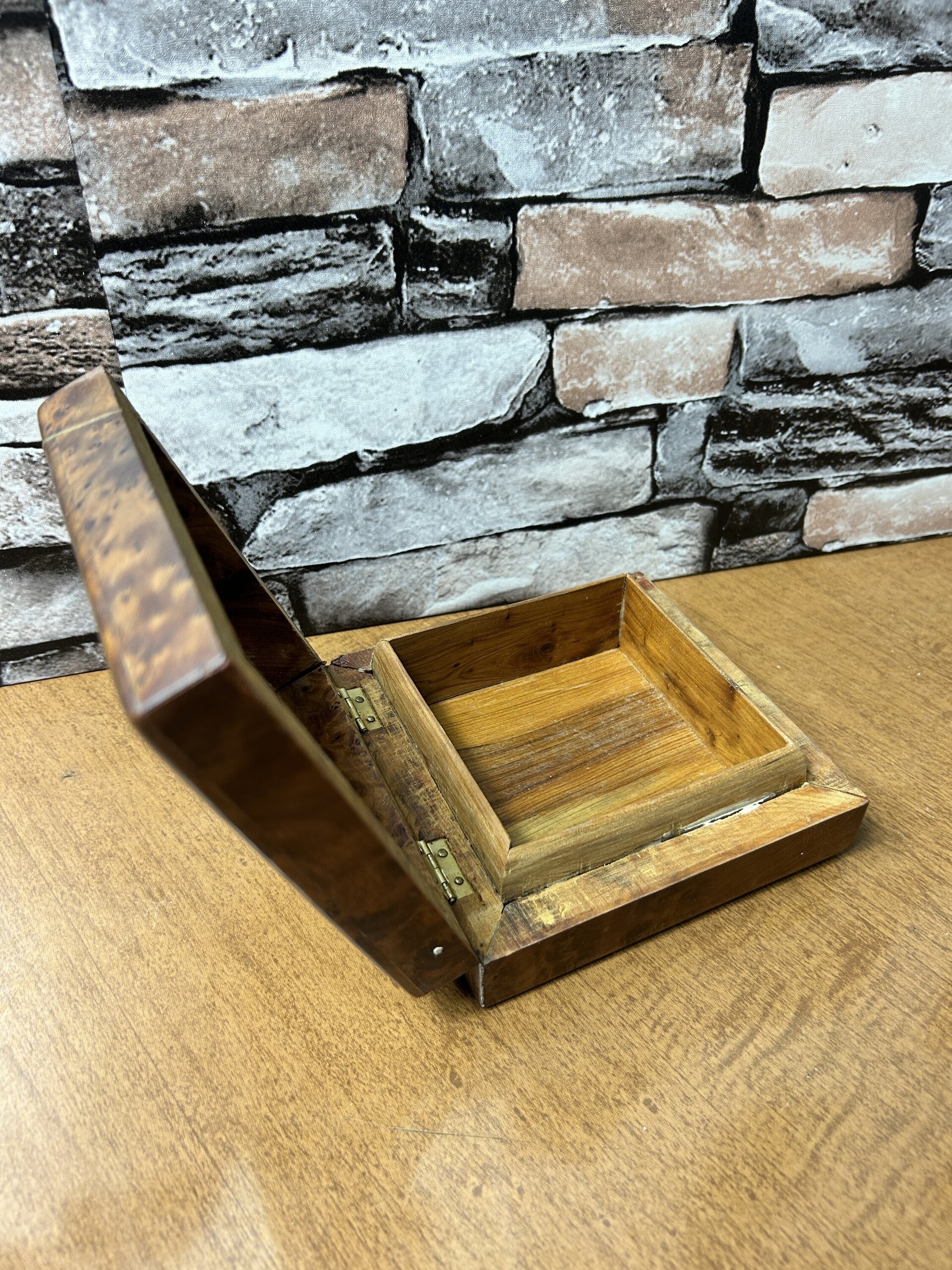 Caja de madera de raiz y nacar - 3