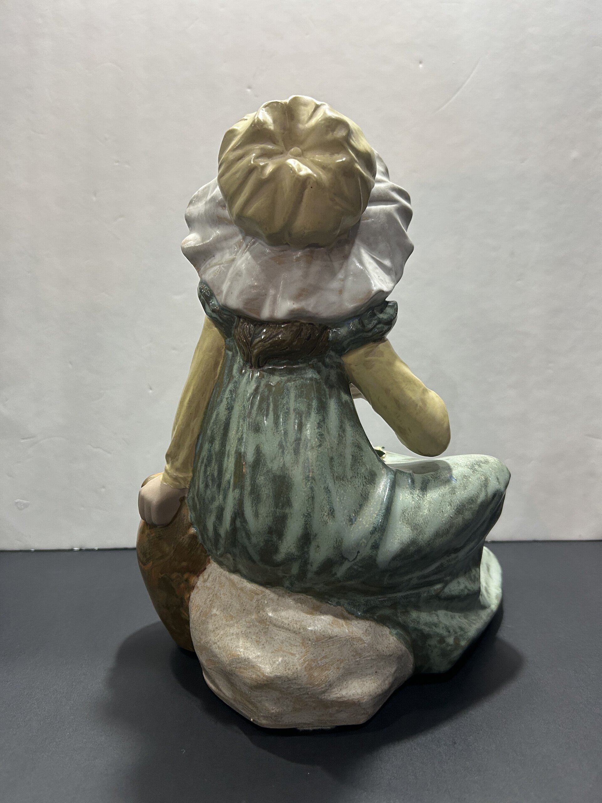 Figura de porcelana de la marca Tengra - 7